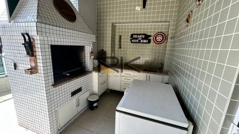 Imagem Cobertura Duplex Praia Grande em Ubatuba-SP com 3 dormitórios,sendo 2 suítes,varanda gourmet com churrasqueira,2 vagas de garagem