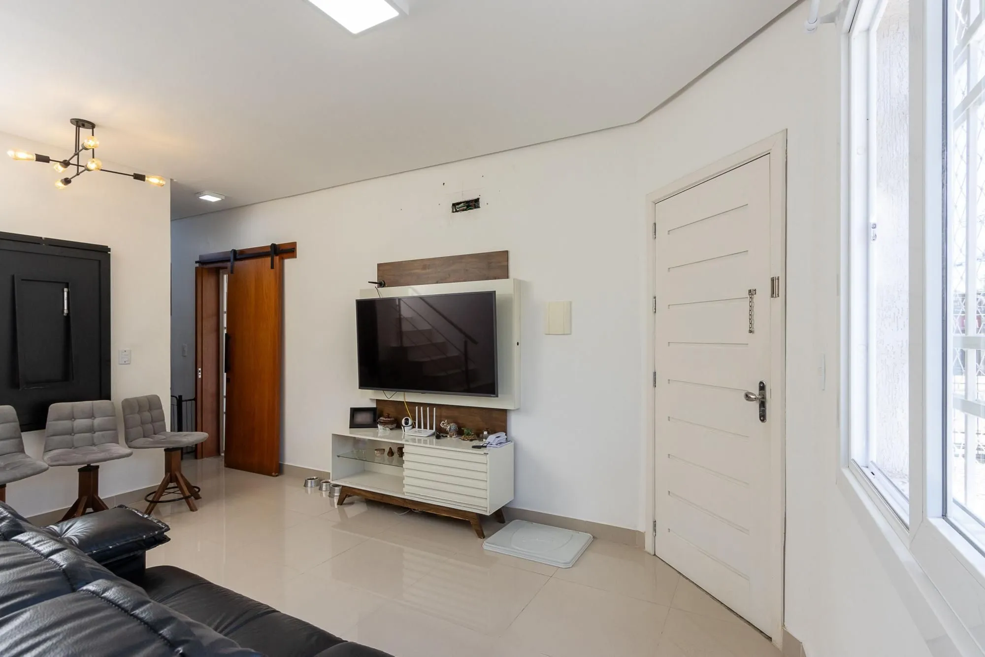 Imagem Linda Casa em condomínio , localizada no bairro TRISTEZA, Zona Sul de PORTO ALEGRE..