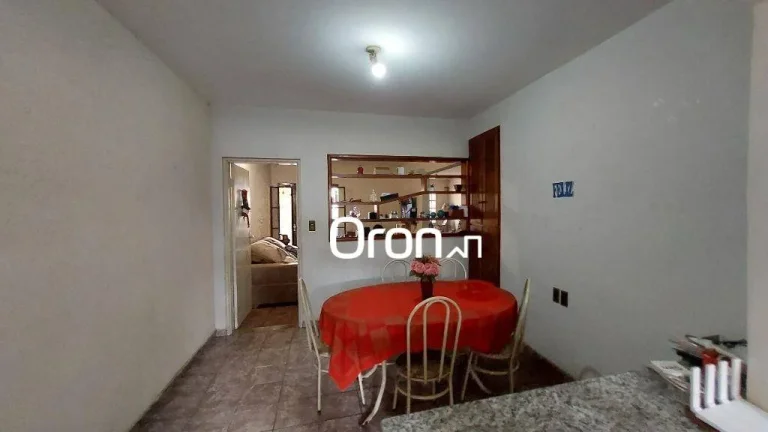 Imagem Casa à venda, 333 m² por R$ 699.000,00 - Jardim Planalto - Goiânia/GO