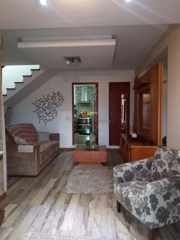 Imagem Casa em Condomínio para Venda em Teresópolis / RJ no bairro Araras