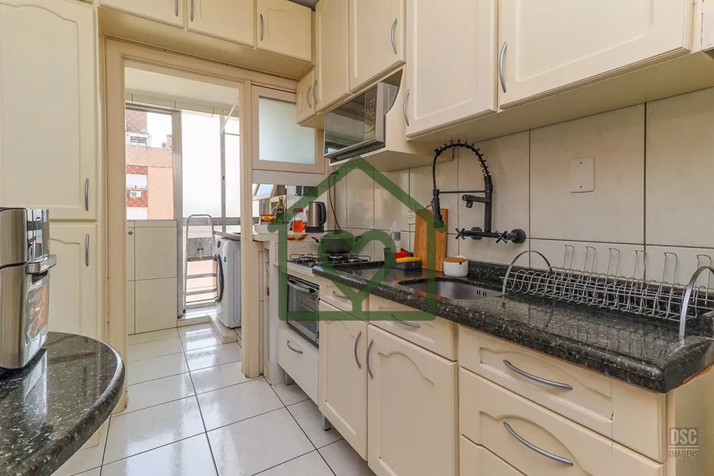 Imagem Apartamento de 86m² com 3 dormitórios, 2 banheiros, sala de estar, sacada, cozinha, escritório. C...