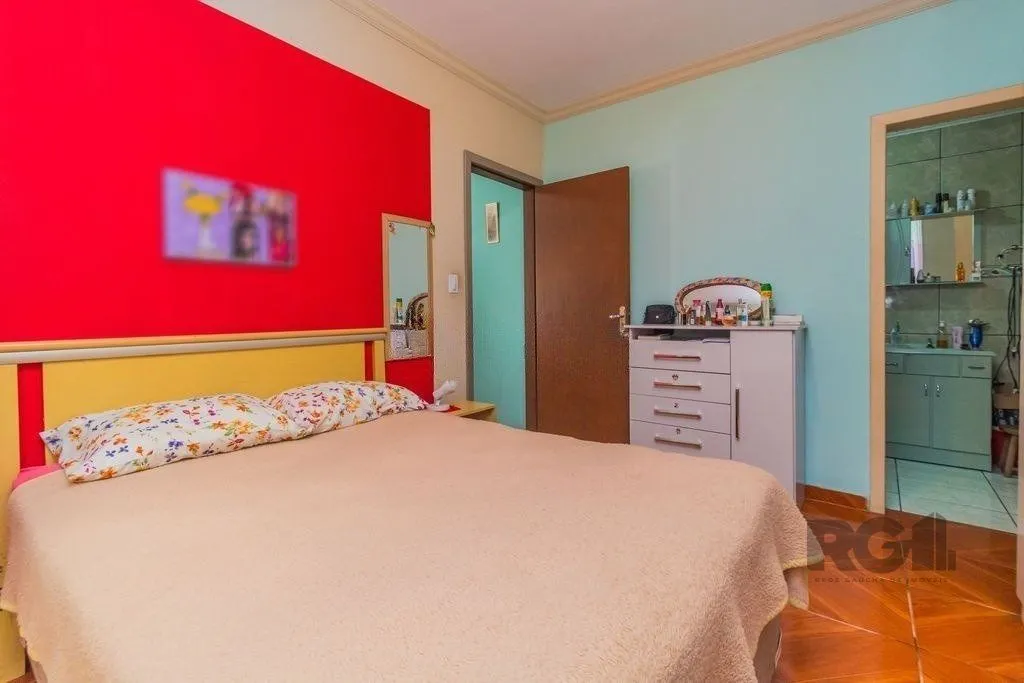 Imagem Casa com 4 dormitórios no bairro Santa Maria Goretti
