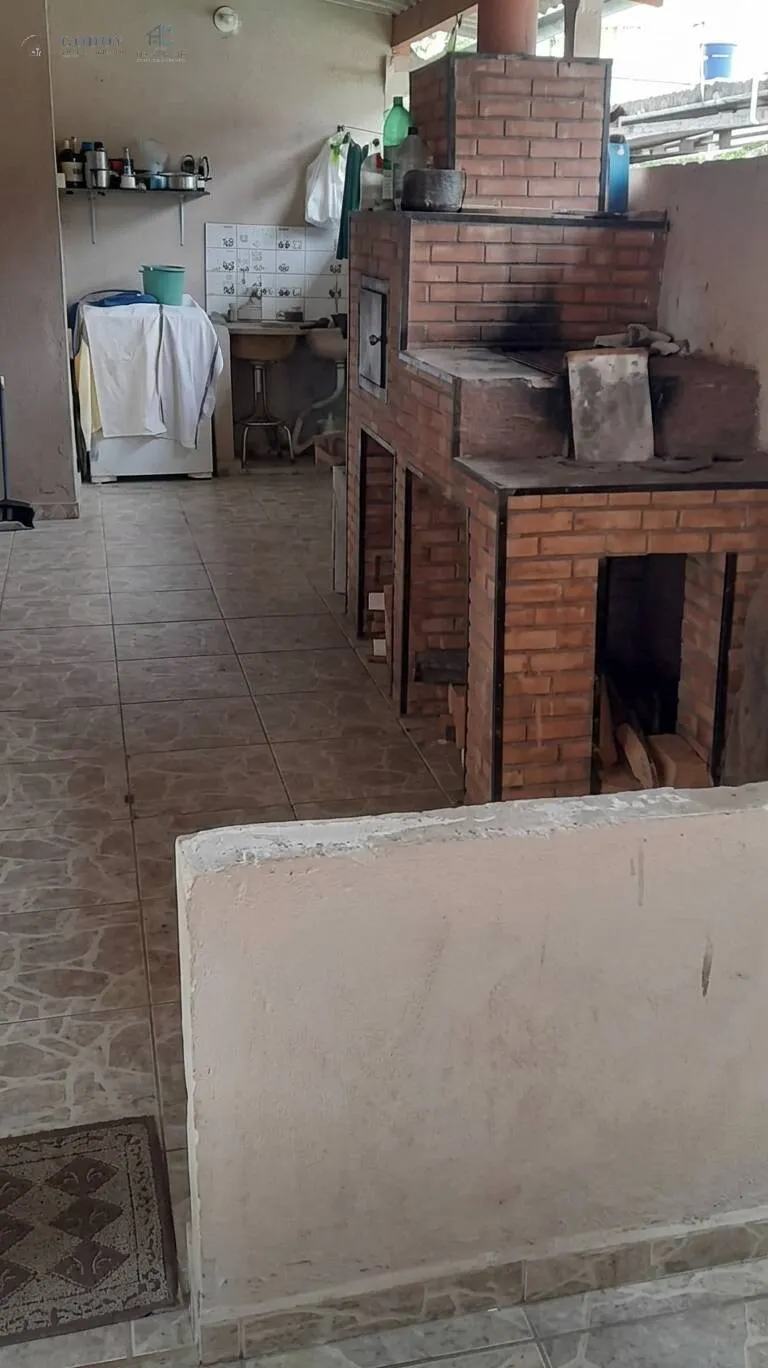 Imagem Excelente Casa com 233m² área construída e Edícula no Bairro Cidade Nova