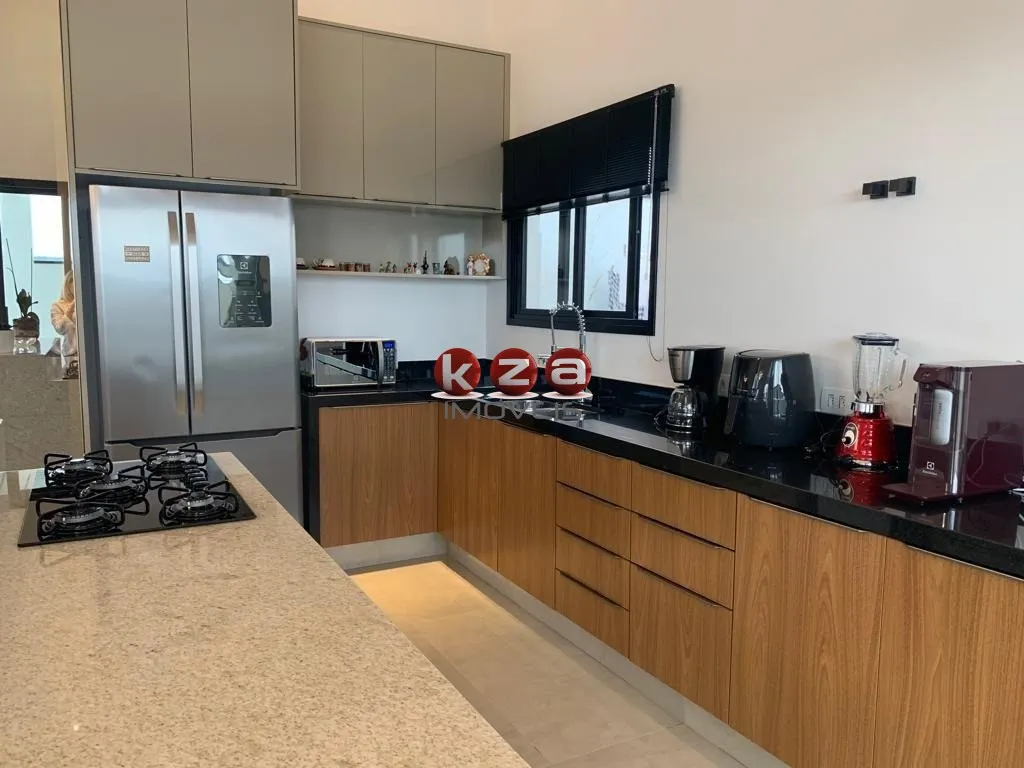 Imagem Casa à venda no Bairro Pinheirinho em Vinhedo com 2 quartos sendo 1 suíte, 2 vagas, 149 m². Aproveite!