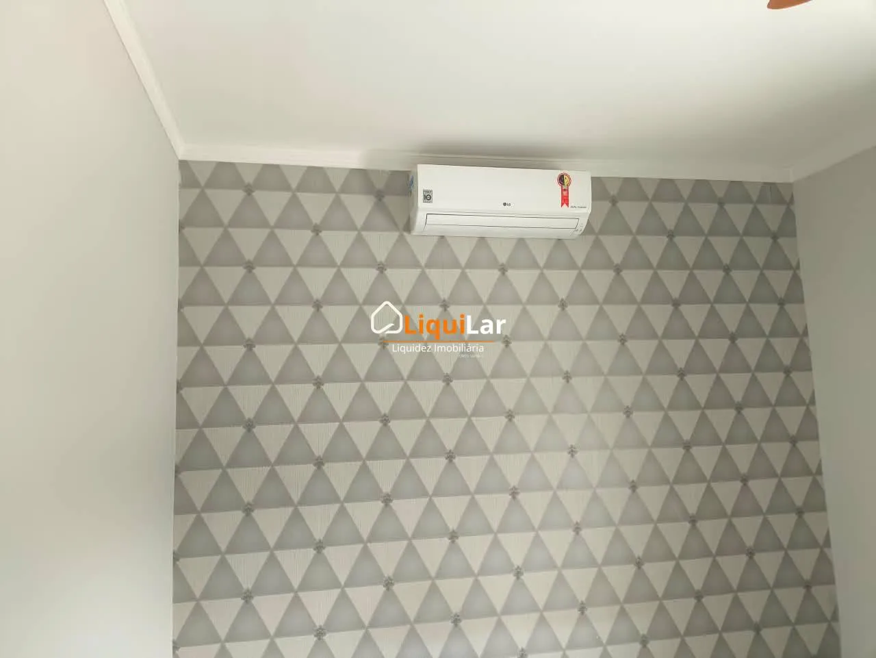 Imagem Casa para Locação Próximo ao Centro com 90 m², Suíte, Mobiliado e Área Gourmet Climatizada