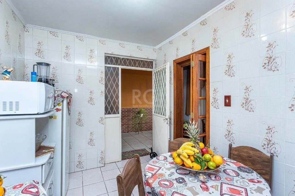 Imagem Casa Condominio para Venda - 325m², 3 dormitórios, 3 vagas - Teresópolis