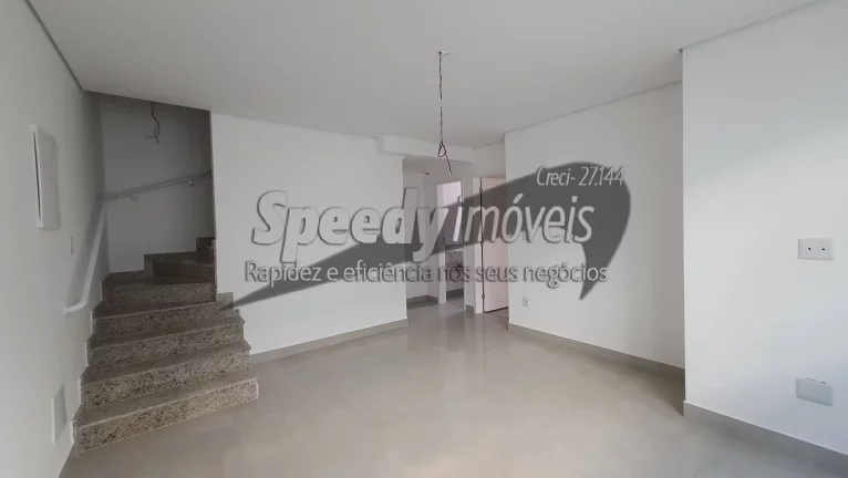 Foto do imóvel Casa em Santos, 2 dormitórios - Villágio bairro Campo Grande em Rua Pedro Américo