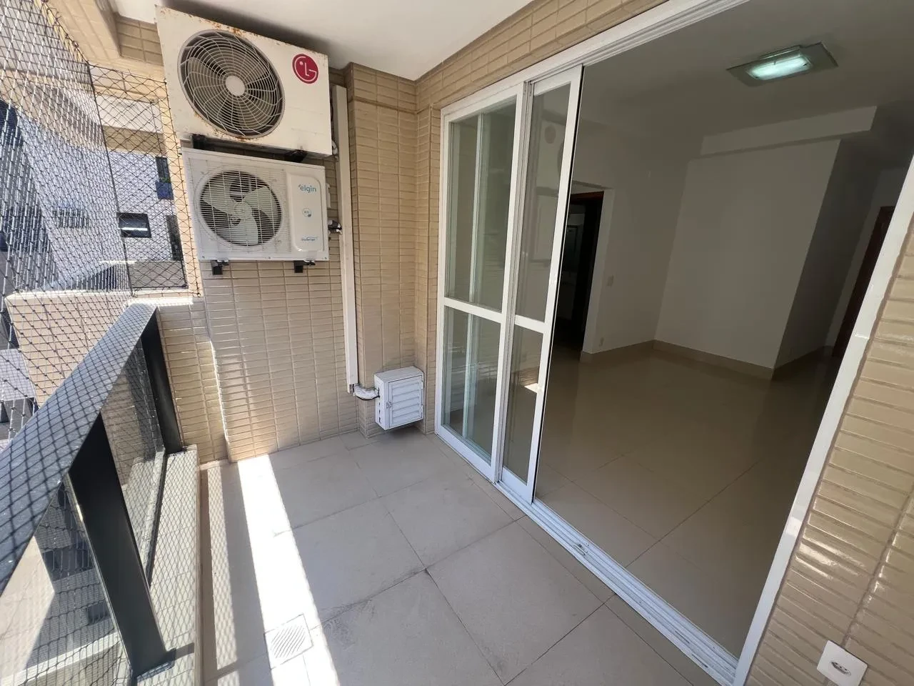 Imagem Apartamento com 2 Quartos à Venda, 98 metros em Gonzaga - Santos