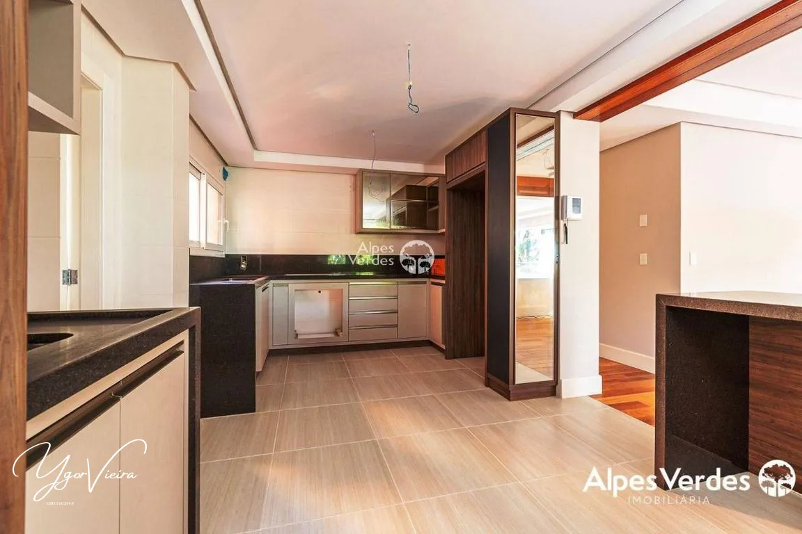 Imagem Vende-se apartamento por R$ 3.496.975,00 - Centro - Canela/RS