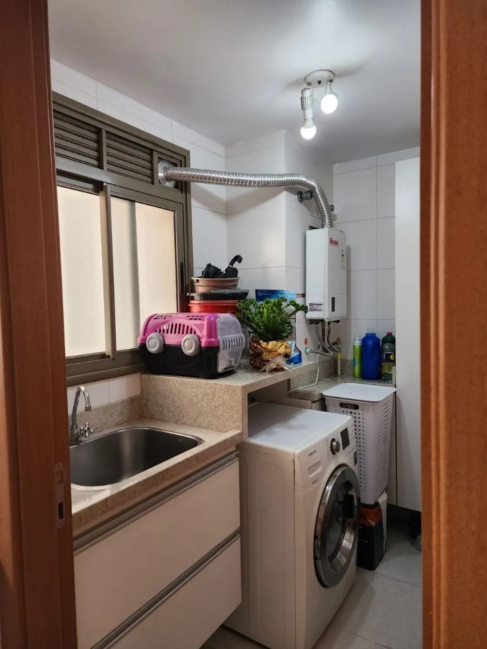 Imagem Apartamento com 03 quartos (01 suíte) e 02 Vagas no Bairro Cavalhada