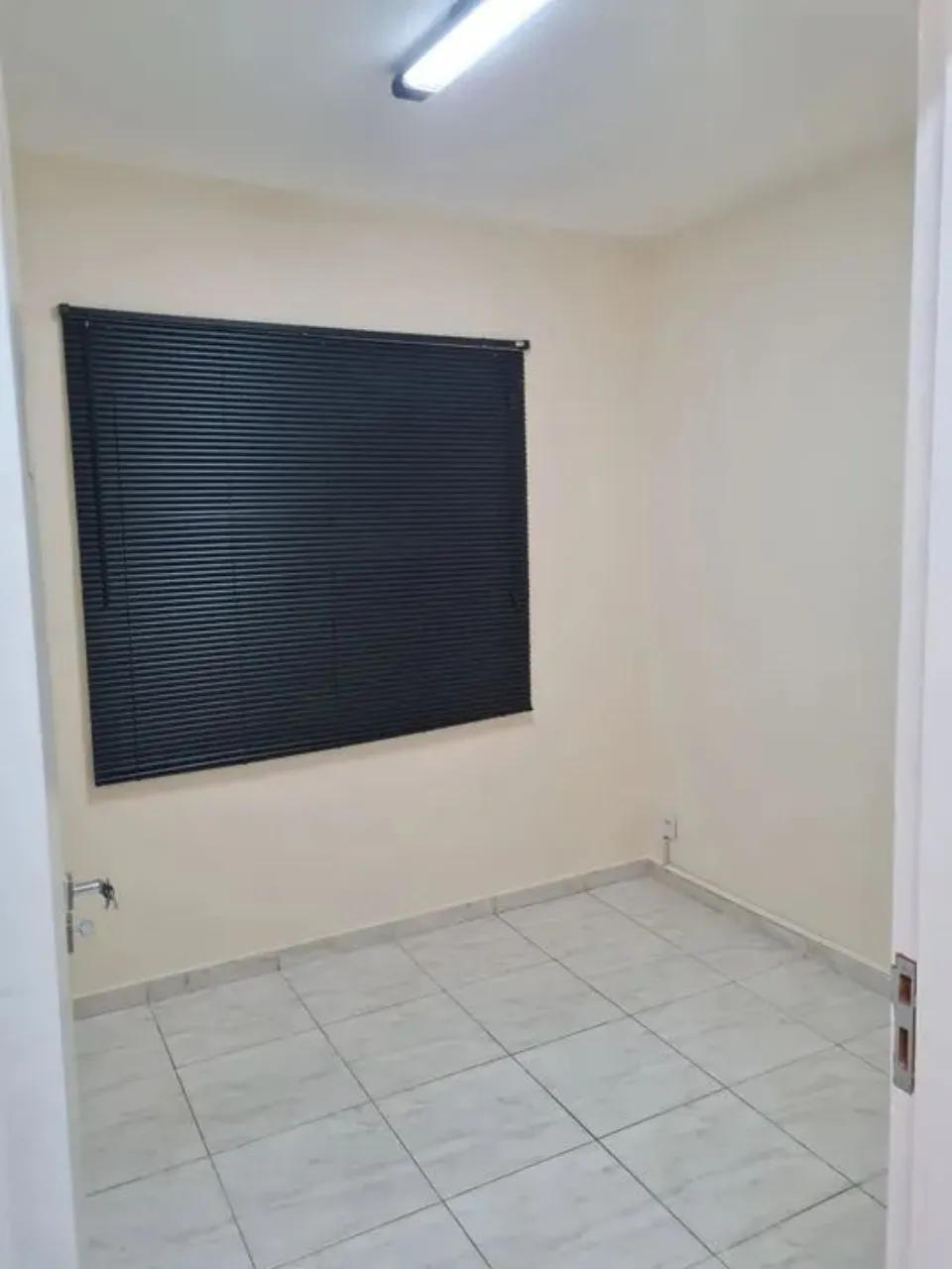 Imagem Aluguel de Casa Comercial na Vila Olímpia, Sorocaba-SP: 5 Quartos, 1 Sala, 4 Banheiros, 200m² de Área Disponíveis!