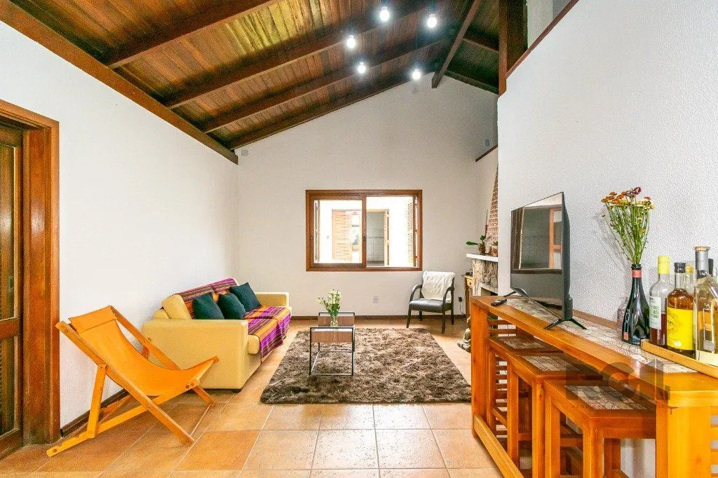 Imagem Casa no Jardim Itu com 6 dormitórios e 2 vagas e piscina
