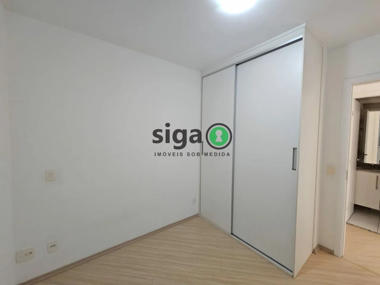 Imagem Apartamento à venda com 01 dormitório e vaga- Square 2
