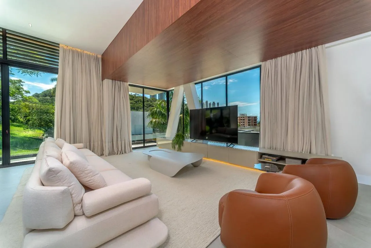 Imagem Casa à venda com 823m2 por R$ 16.800.000,00