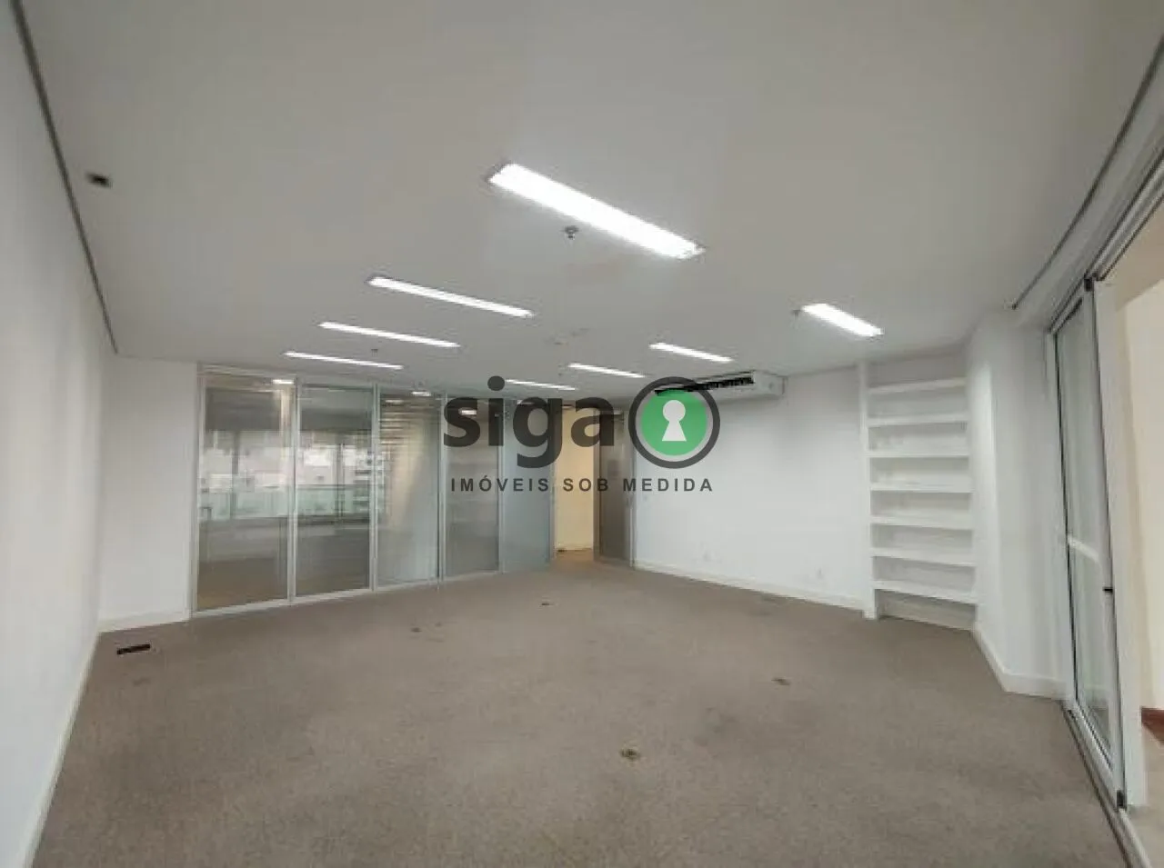 Imagem Conjunto Comercial a Venda e Locação em Cerqueira César com 166 m², Sem mobília.