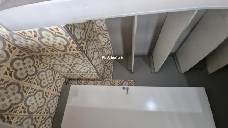 Imagem Loja com 180m2 em Pinheiros.