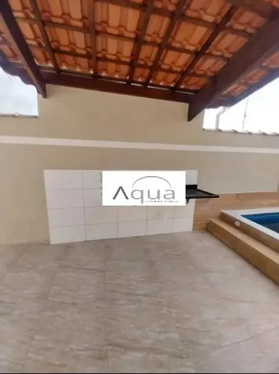 Imagem Casa para Venda em Mongaguá, Plataforma, 3 dormitórios, 1 suíte, 2 banheiros, 2 vagas