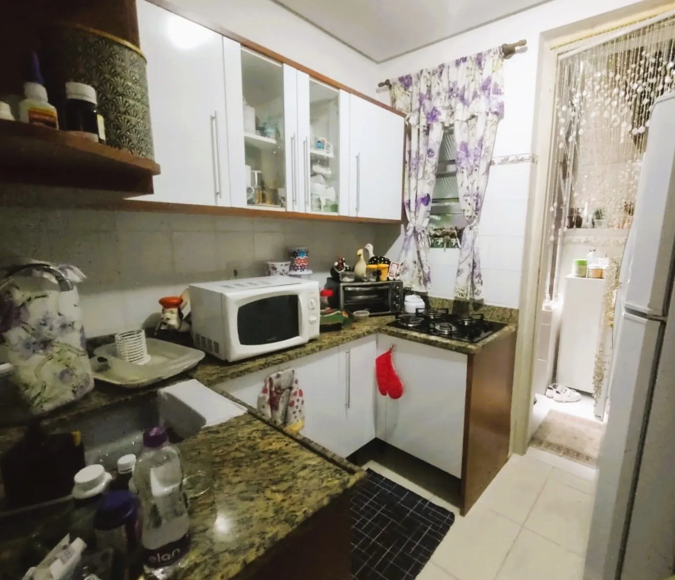 Imagem Apartamento 2 dormitórios semimobiliado próximo do Colégio Rosário