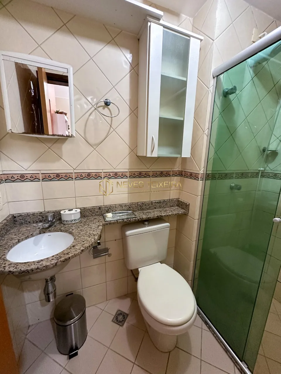 Imagem Excelente kitnet com armários, com vaga de garagem e piscina no Boulevard Studios.