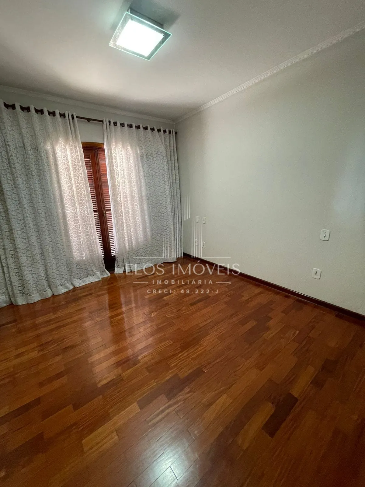 Imagem Sobrado de 4 quartos, 264m² no bairro Vila São Roque, em Limeira