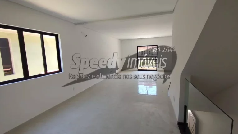Imagem Casa em Santos 3 dormitórios, sobreposta alta bairro Embaré