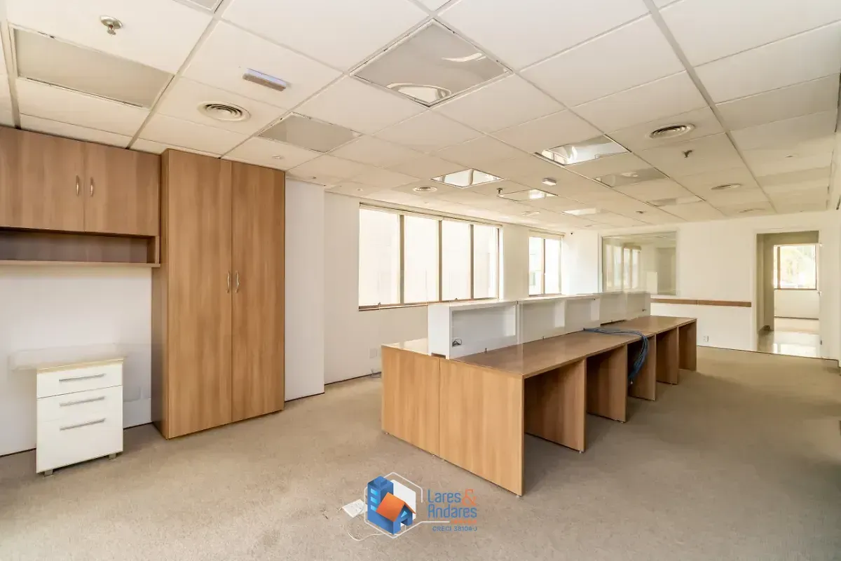 Imagem Conjunto comercial para venda em Jardim Paulista, 180m²