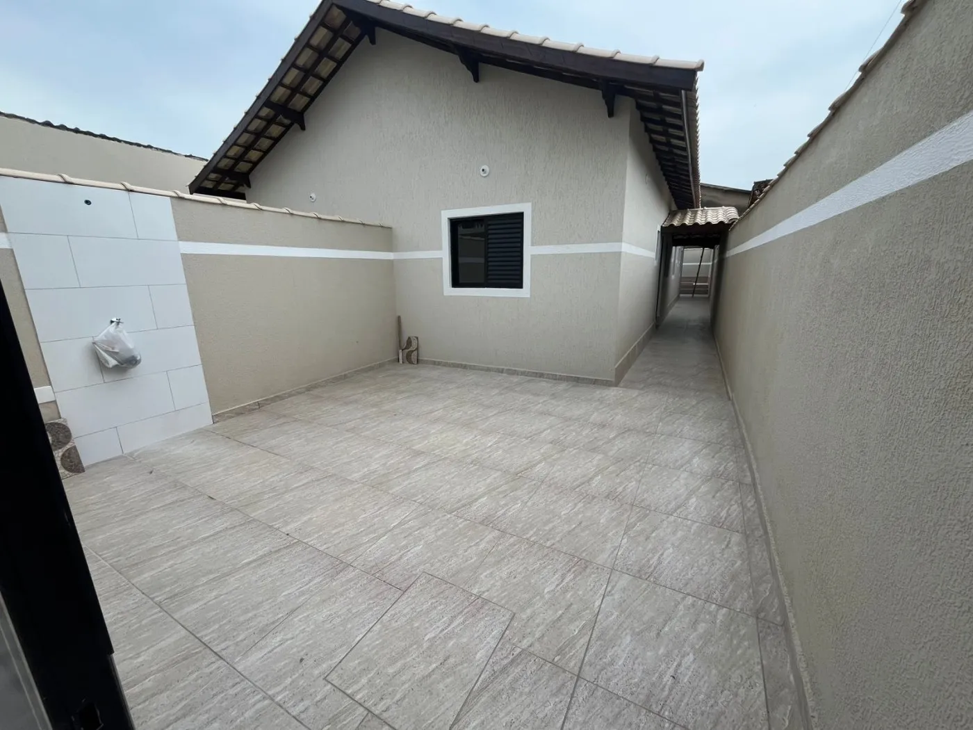 Imagem Casa para Venda em Itanhaém, Corumbá, 2 dormitórios, 1 suíte, 1 banheiro, 2 vagas