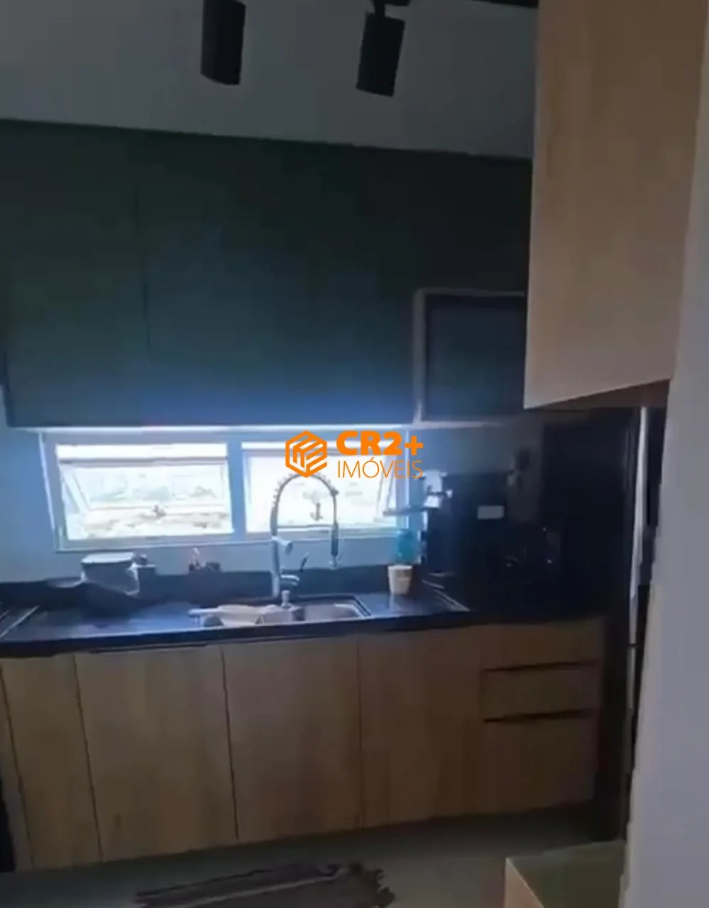 Imagem Vendo apartamento de 3 quartos, 1 suíte e 2 vagas no Cordeiro- 73m²