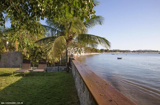 Imagem Casa Frente Mar para Venda em Armação dos Búzios / RJ no bairro Manguinhos