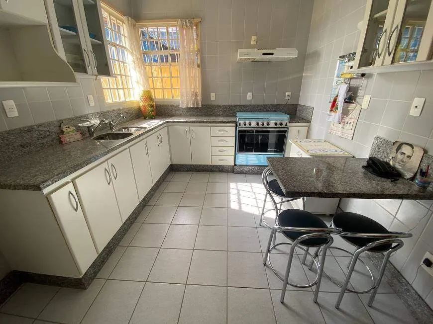 Imagem Casa à venda, 3 quartos, 1 suíte, 4 vagas, Minascaixa - Belo Horizonte/MG