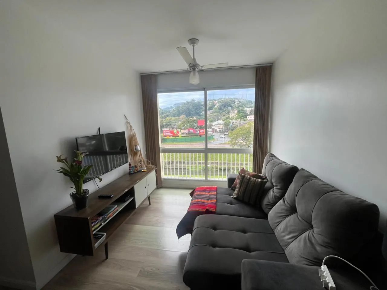 Imagem Apartamento no Residencial Urbano Ipiranga a venda no bairro Partenon com 3 dormitórios sendo 1 suíte.
