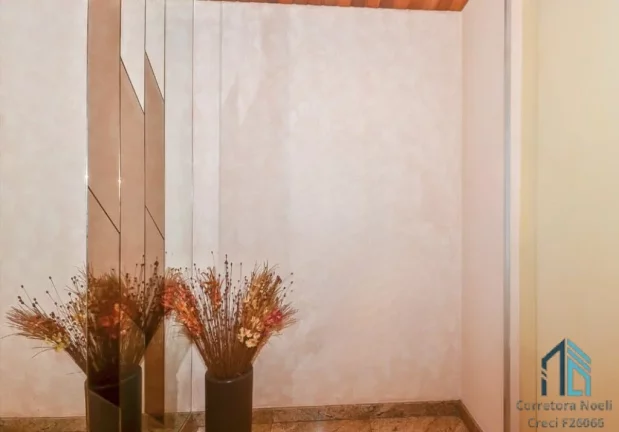 Imagem Apartamento Mobiliado, 03 quartos c/suíte, 02 vagas, 30 metros do shopping no Batel/Água Verde em Curitiba PR
