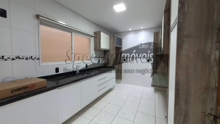 Imagem Casa em Santos á venda com 3 dormitórios.