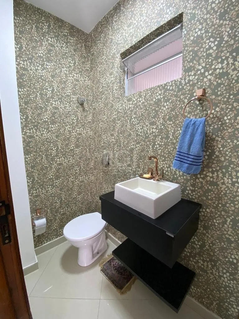 Imagem casa - 4 dormitórios - 3 vagas - 170 m² - Menino Deus