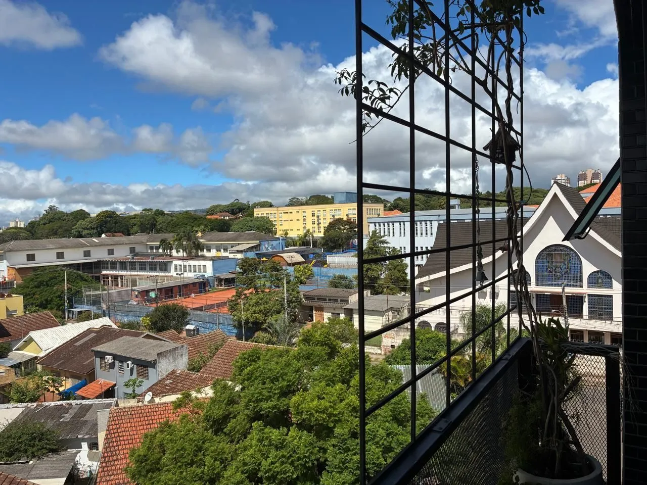 Imagem Vende-se apartamento com 2 quartos (1 suíte), 79m² e 2 vagas - Rua Eduardo chartier 190