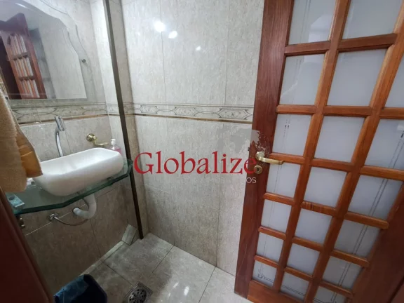 Imagem Sala à venda com 49m², 2 salas, banheiro e portaria por R$150.000,00 no centro, Santos