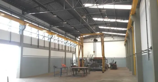 Imagem Imóvel Industrial com 2 Galpões