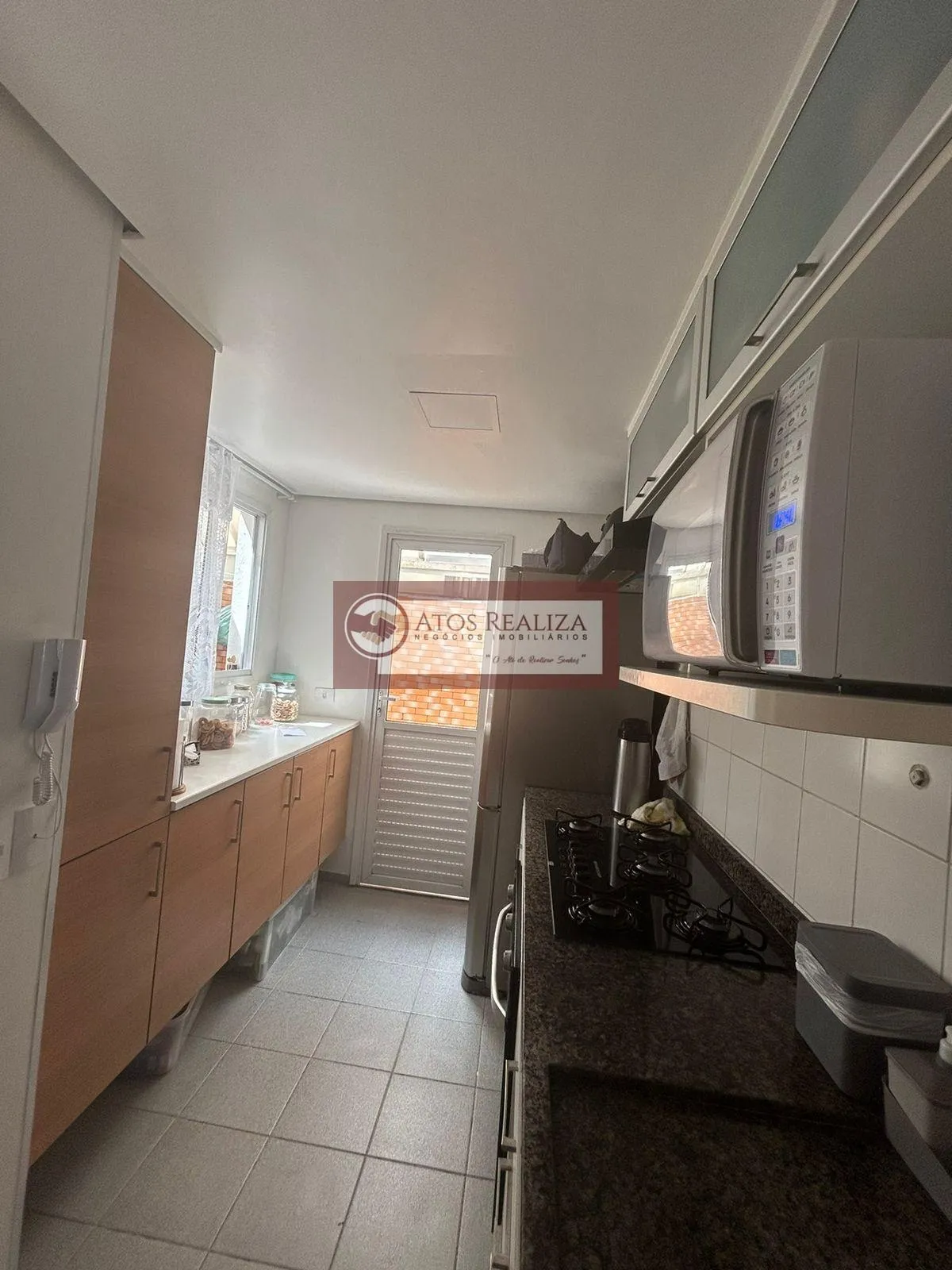 Imagem Exclusivo: CASA DE CONDOMÍNIO A VENDA NO JARDIM SÃO LUIZ. Vendo casa em condomínio fechado, Com 127m² de áreas construída, São 3 Dormitórios, sendo 1 Suíte, 2 salas, 2 banheiros e 1 lavabo, 2 vagas de garagem, quintal com cobertura total de policarbonato,