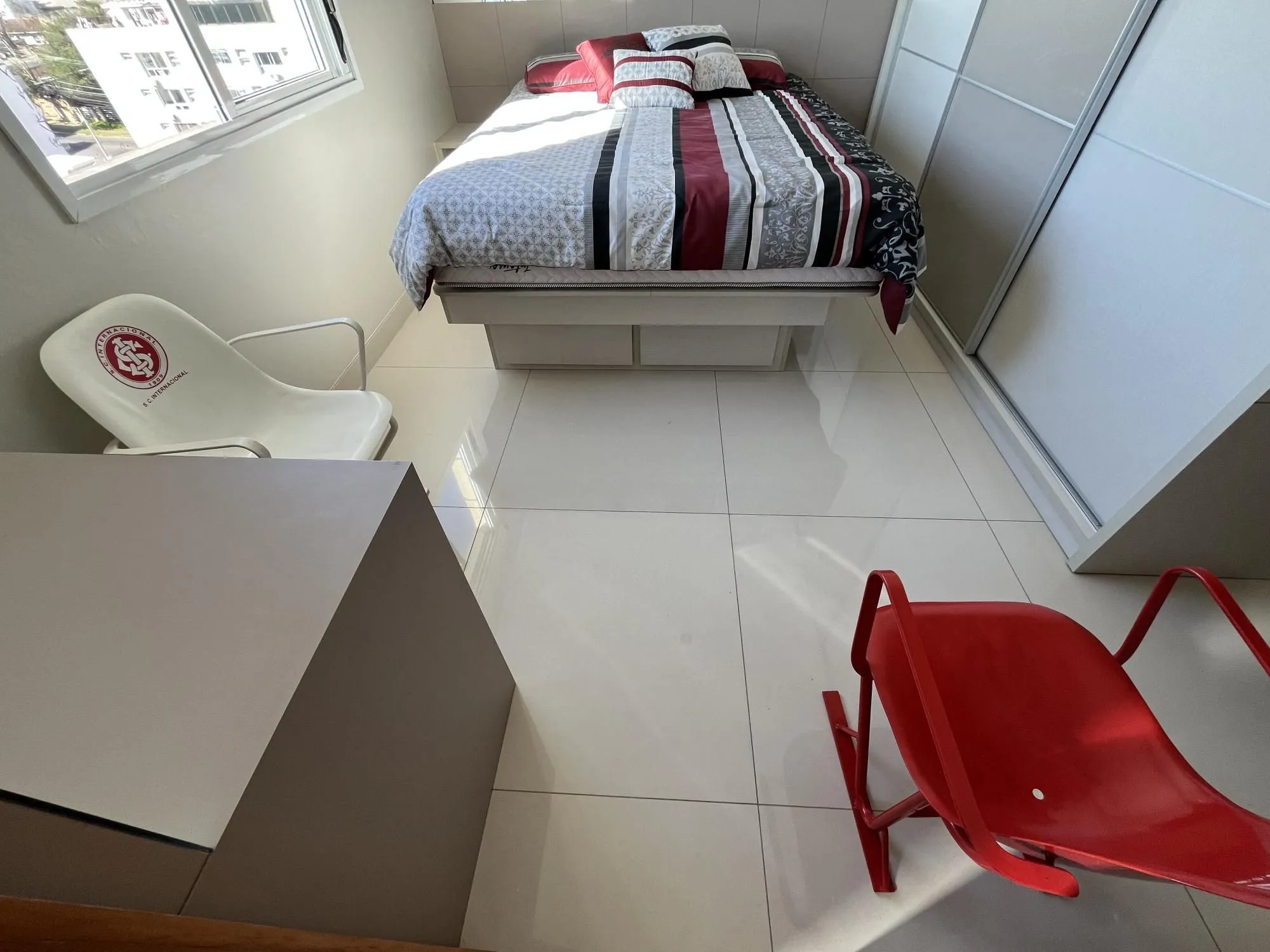 Imagem Apartamento de 2 quartos, suíte e 2 vagas garagem bairro São João Porto Alegre