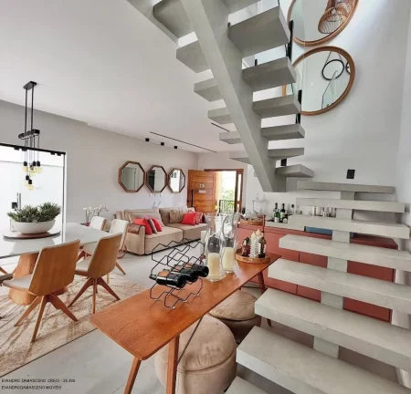 Imagem Casa em Condomínio de Alto Padrão com 4 Quartos e 2 Suítes em Catu de Abrantes, Camaçari-BA - 150m² - Imperdível!