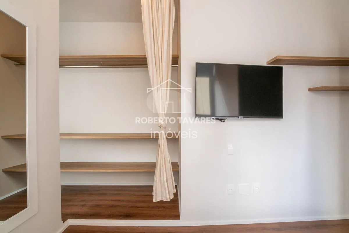 Imagem Apartamento Mobiliado e totalmente Reformado! 145 m2 úteis 5dts e 3 suítes, cozinha aberta para sala - Está a duas quadras da Av. Paulista.