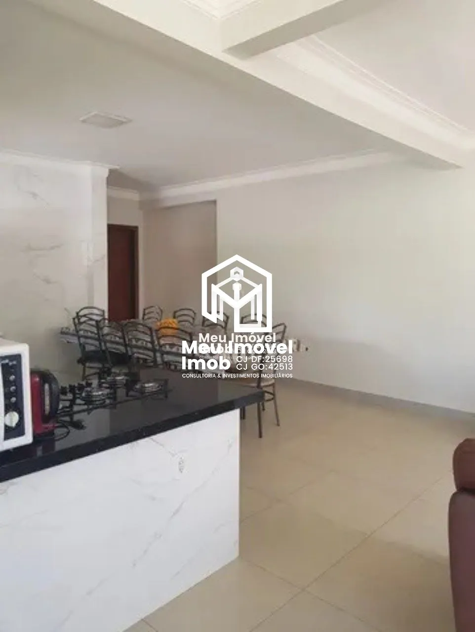 Imagem Casa1 4 Quartos 2 Suítes 3 Vagas Casa2 2 Quartos 1 Banheiro