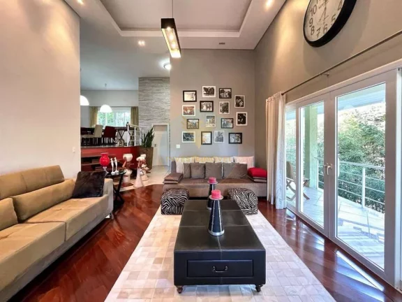 Imagem Casa em Condomínio a Venda no bairro Granja Viana - Jandira, SP