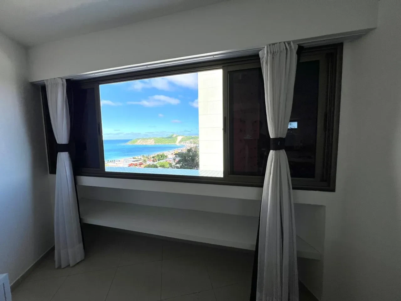 Imagem Apartamento com 2 Quartos à Venda, 55 metros em Ponta Negra - Natal
