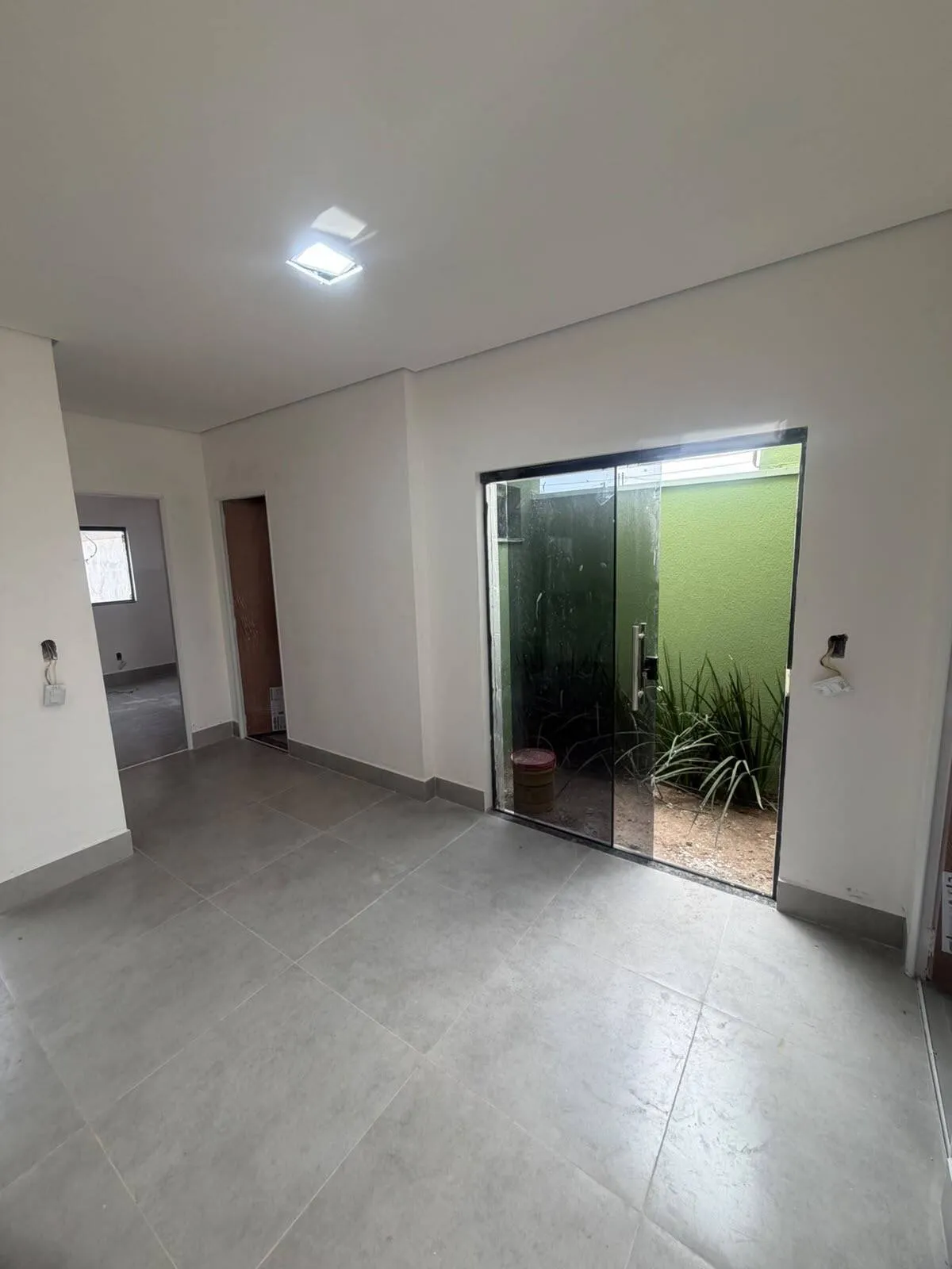 Imagem Casa Moderna Com 1 Quarto e 1 Suíte Bairro Real Parque