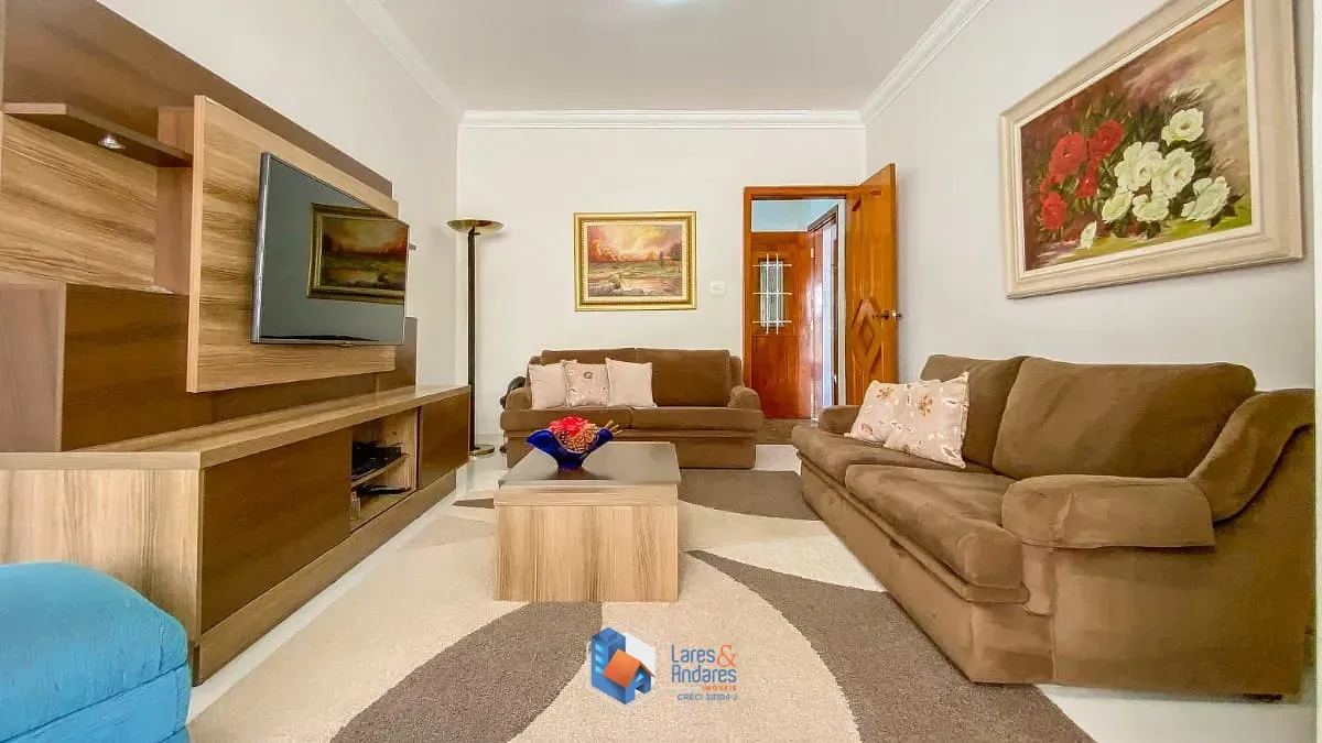 Imagem Casa para venda em Cambuci com 5 quartos, sendo 3 suítes, 275m²