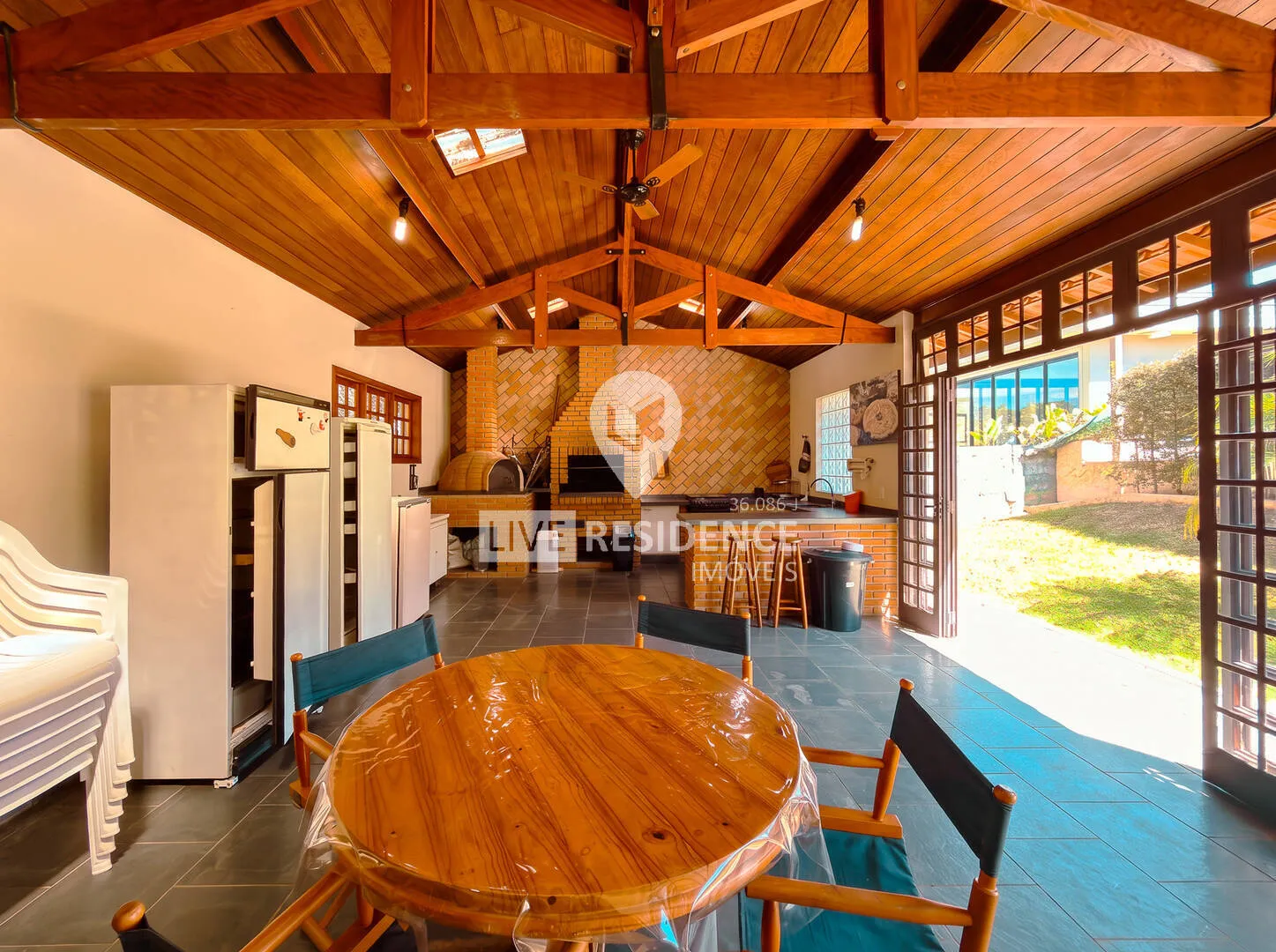 Imagem Chácara com espaço gourmet, churrasqueira e forno de pizza
