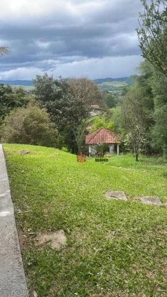 Imagem Chácara com 3 dormitórios à venda, 2770 m² por R$ 1.350.000 - Três Lagos - Piracaia/SP