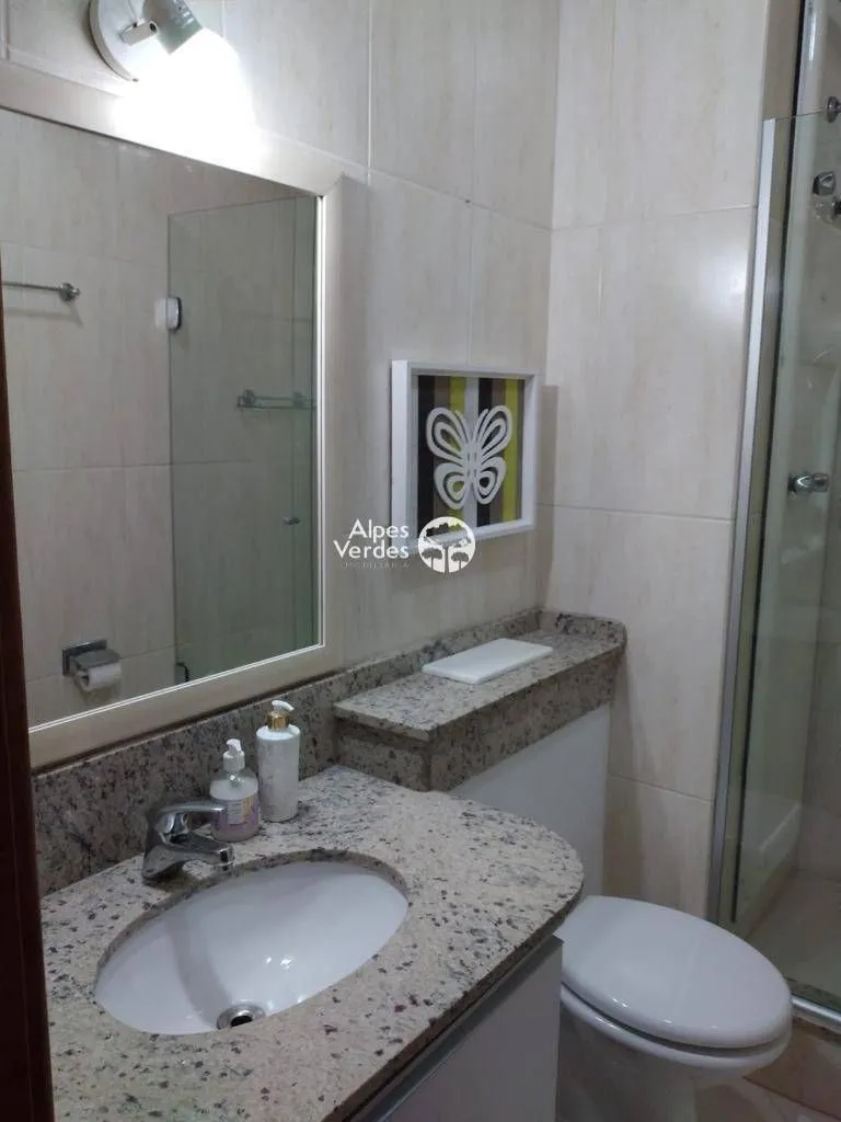 Imagem Vende-se Apartamento em condomínio de Gramado RS, com 2 quartos