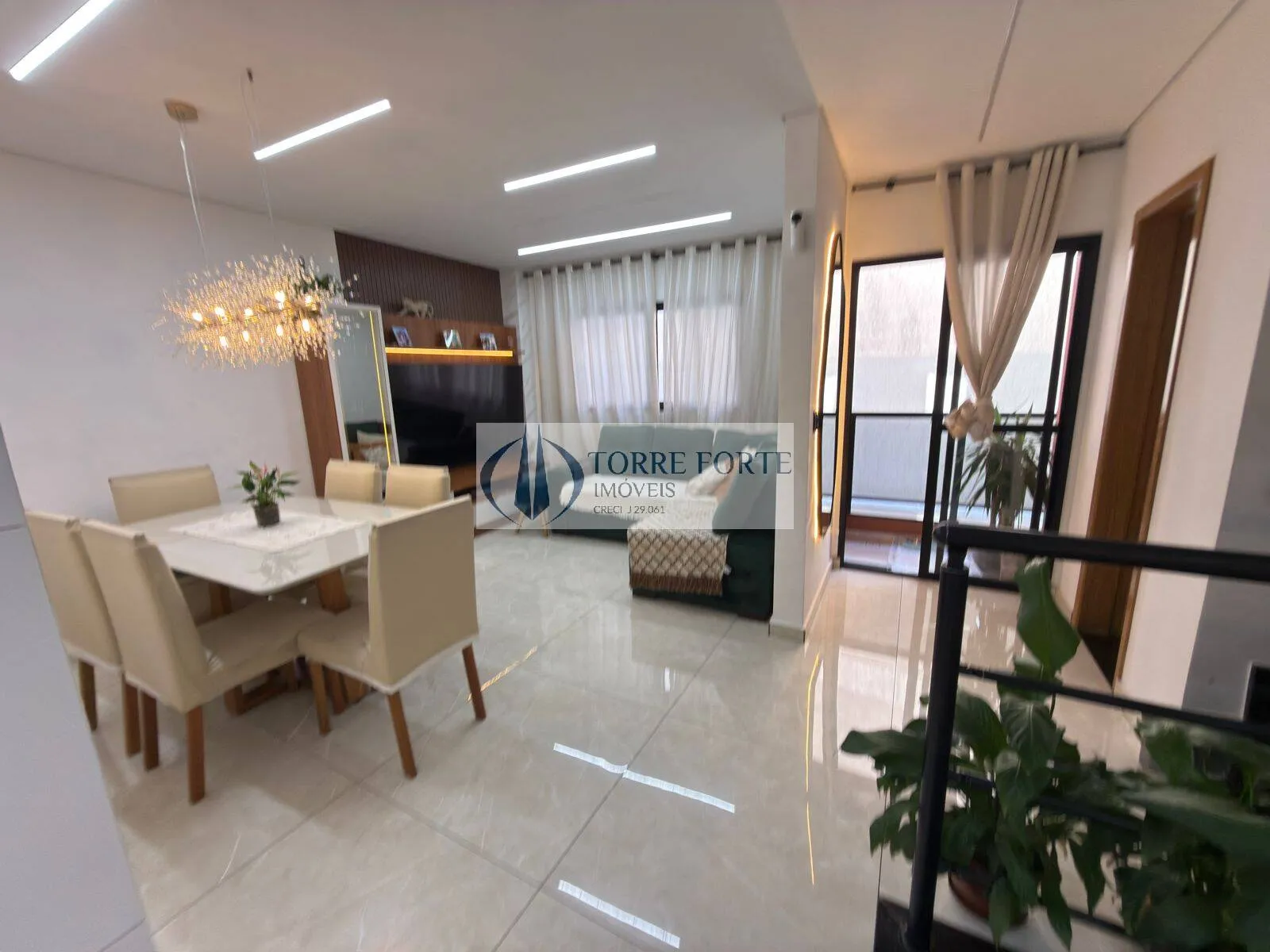 Imagem Maravilhoso sobrado 180 m² 3 dormitórios sendo 1 suíte 2 vagas, Vl. Matilde